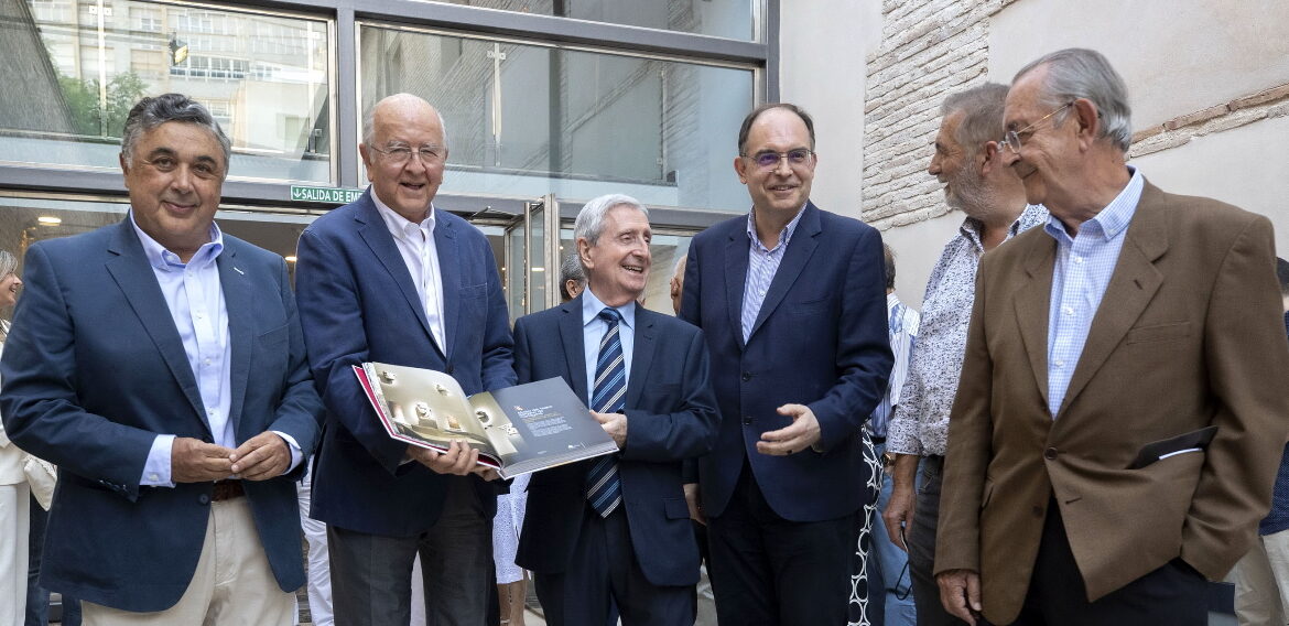 La Fundación Cajamurcia presenta  el libro conmemorativo de su XX aniversario