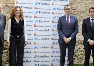 La Fundación Cajamurcia y CaixaBank renuevan  su apoyo a los Centros Sociales de Mayores  del Ayuntamiento de Murcia